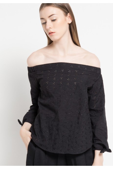 Freya Blouse in Black