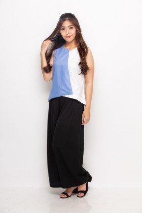 Cali Blouse In Cream & Blue