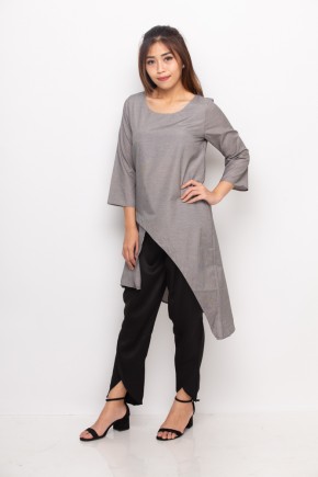 Eris Assymetrical Long Top In Grey