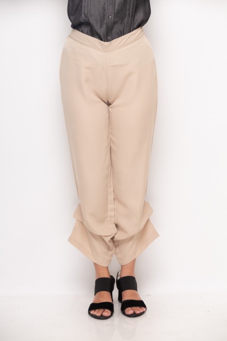 Oviya Pants In Beige Oviya Pants In Beige