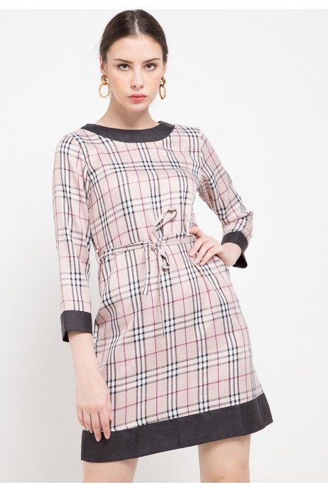 Eloise Dress In Peach Chequered Print