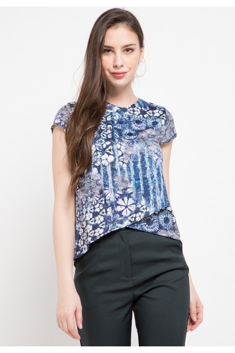 Plume Assymertical Blouse In Blue Print Plume Assymertical Blouse In Blue Print